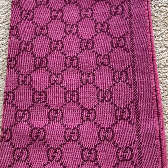 Authentic Gucci Wool Scarf - Picture 13 of 15